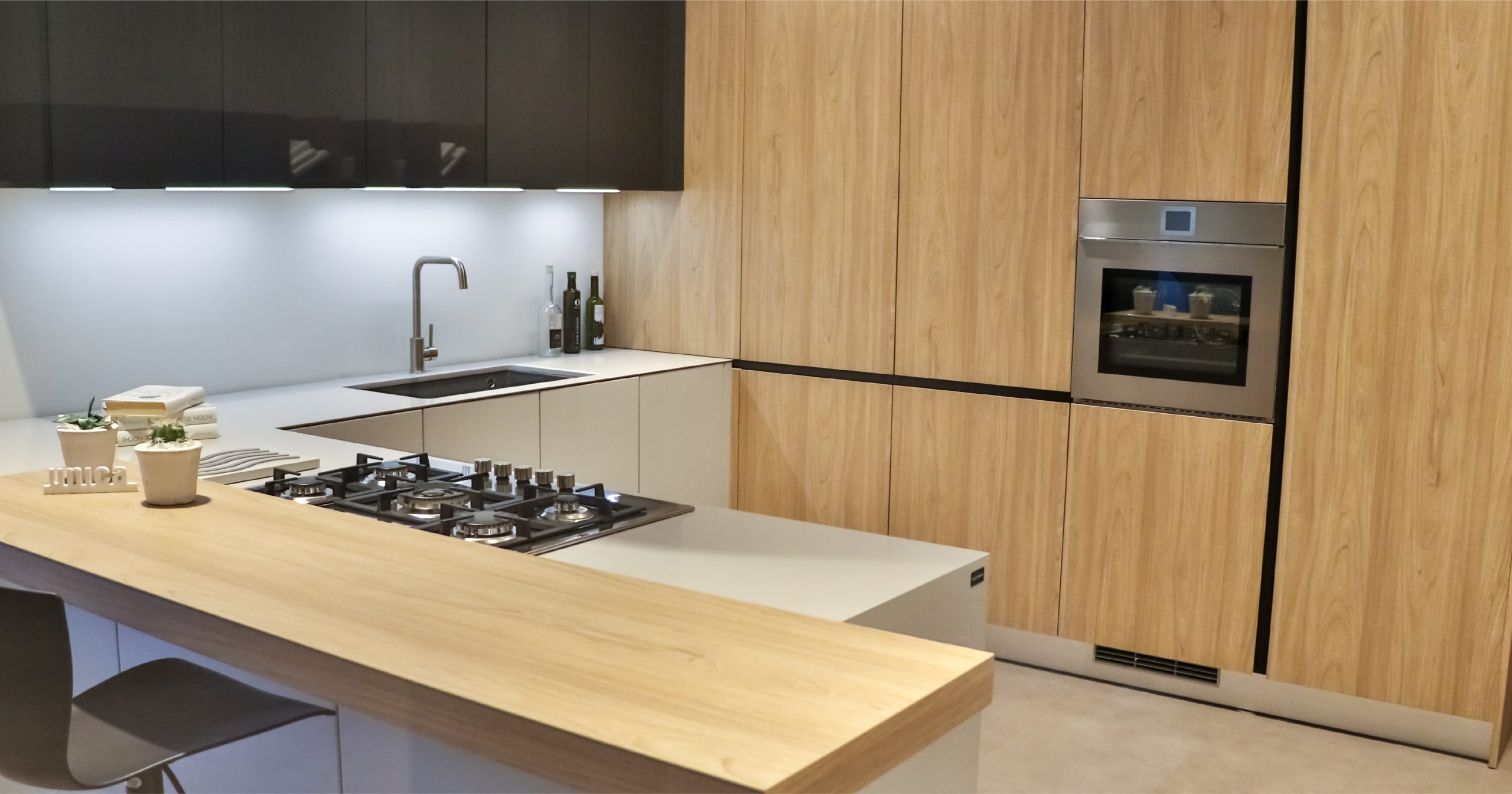 smart technology into the kitchen designs